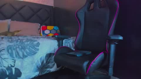 Dany online show from 12/02/25, 12:16