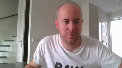 Snapshot of danzel87 chatting on 10/07/25, 08:00 Danny online show from 10/07/25, 08:00