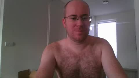 Snapshot of danzel87 chatting on 10/31/25, 08:37 Danny online show from 10/31/25, 08:37