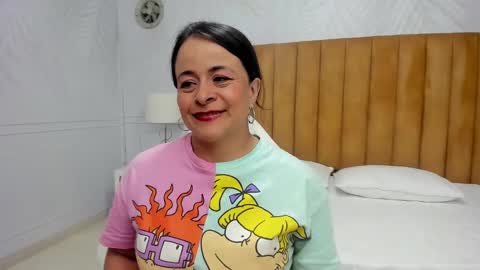 Snapshot of daphne81_ chatting on 01/17/25, 08:24 Daphne online show from 01/17/25, 08:24