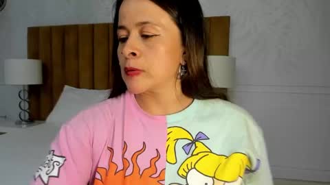 Snapshot of daphne81_ chatting on 02/12/25, 08:27 Daphne online show from 02/12/25, 08:27