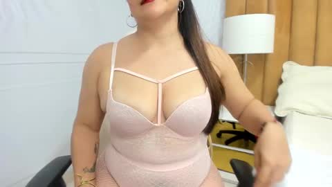 Snapshot of daphne81_ chatting on 03/01/25, 05:42 Daphne online show from 03/01/25, 05:42