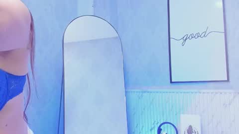 Snapshot of daphne81_ chatting on 09/11/25, 02:22 Daphne online show from 09/11/25, 02:22