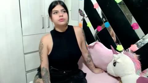 daphne877046 online show from 10/15/25, 04:51