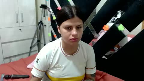daphne877046 online show from 06/01/26, 01:07