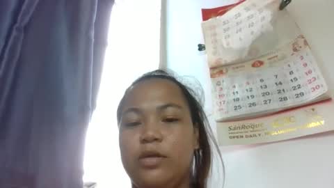 Snapshot of daphne_143 chatting on 05/19/26, 08:09 Daphne online show from 05/19/26, 08:09