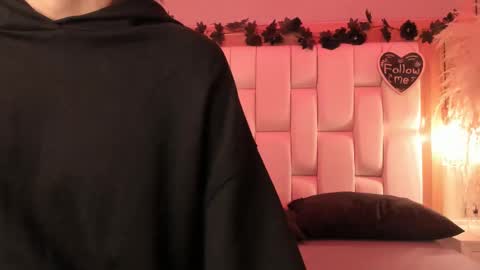 daphne_and_roger online show from 02/11/26, 10:53