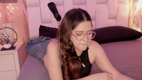 daphne_and_roger online show from 04/14/26, 11:27