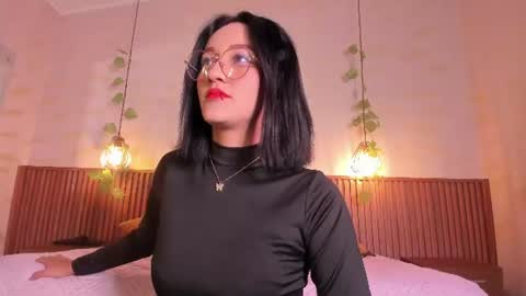 Snapshot of daphne_courtis chatting on 06/22/26, 03:25 Daphne online show from 06/22/26, 03:25
