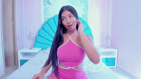 Daphne  online show from 01/07/25, 05:42