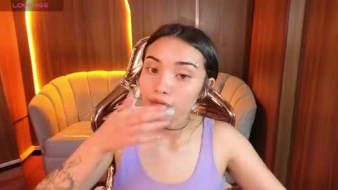 Snapshot of daphne_nicole_b chatting on 04/29/26, 01:04 daphne_nicole_b online show from 04/29/26, 01:04