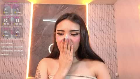 Snapshot of daphne_nicole_b chatting on 05/02/26, 12:59 daphne_nicole_b online show from 05/02/26, 12:59