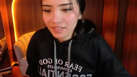 Snapshot of daphne_nicole_b chatting on 05/06/26, 01:16 daphne_nicole_b online show from 05/06/26, 01:16