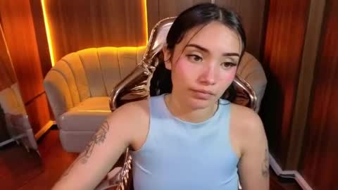 Snapshot of daphne_nicole_b chatting on 05/11/26, 04:04 daphne_nicole_b online show from 05/11/26, 04:04