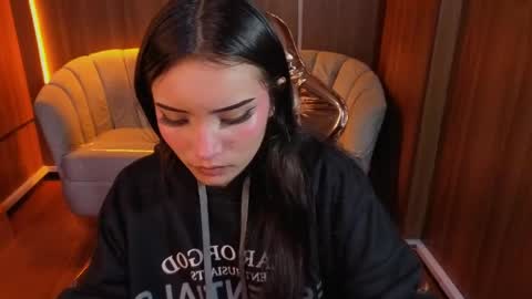 Snapshot of daphne_nicole_b chatting on 05/15/26, 12:56 daphne_nicole_b online show from 05/15/26, 12:56
