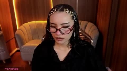 Snapshot of daphne_nicole_b chatting on 06/01/26, 12:51 daphne_nicole_b online show from 06/01/26, 12:51