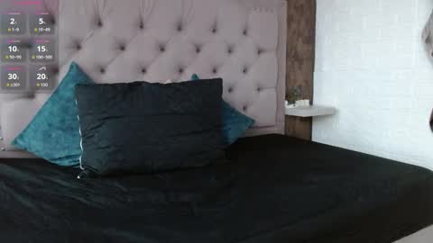 daphne_walton online show from 10/04/25, 12:03