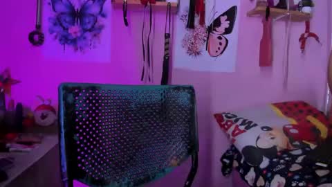 Snapshot of daphneandrade chatting on 02/13/25, 12:43 daphneandrade online show from 02/13/25, 12:43