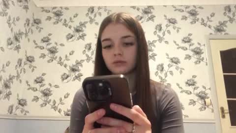 Emilia online show from 05/11/26, 09:56