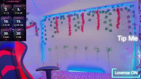 Daphne online show from 02/04/25, 03:04