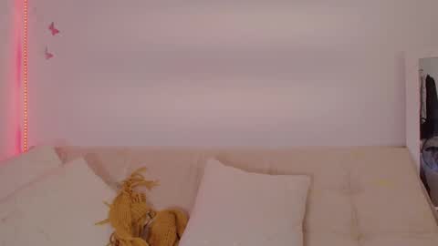 Daphne online show from 12/05/25, 11:19