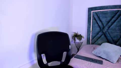 Daphne online show from 12/05/24, 08:33