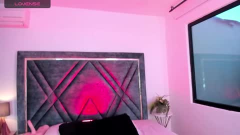 Daphne online show from 02/11/25, 11:32