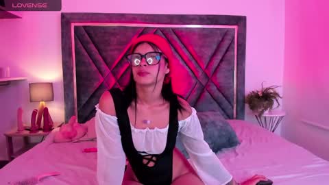 Daphne online show from 02/12/25, 12:01