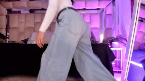 Daphne online show from 09/21/25, 12:18