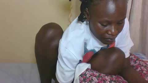 ESTHER online show from 09/11/25, 06:19