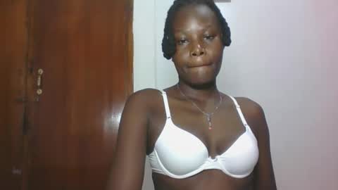 ESTHER online show from 10/26/25, 05:41