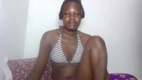 ESTHER online show from 11/04/25, 06:34