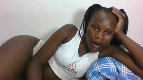 ESTHER online show from 04/06/26, 07:04