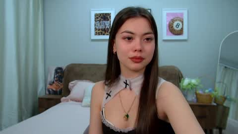 DarcyMacy online show from 05/17/26, 06:37