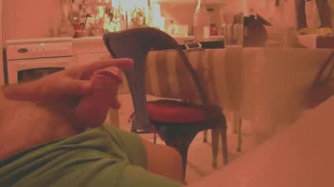 Snapshot of dardardar34 chatting on 09/10/25, 10:10 dardardar34 online show from 09/10/25, 10:10