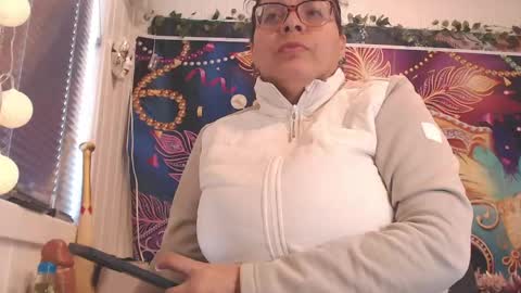 Tania Vergez online show from 04/16/26, 10:16