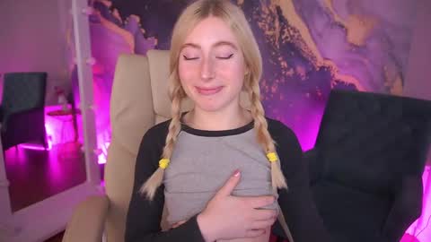 dariadelly online show from 04/27/26, 01:09