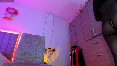 dariana_hot online show from 04/05/26, 01:52