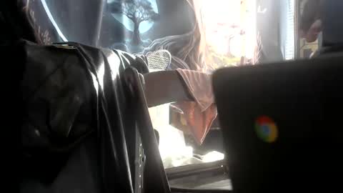 Snapshot of darichrichardson chatting on 12/11/24, 07:14 Betty and Robert Play time online show from 12/11/24, 07:14