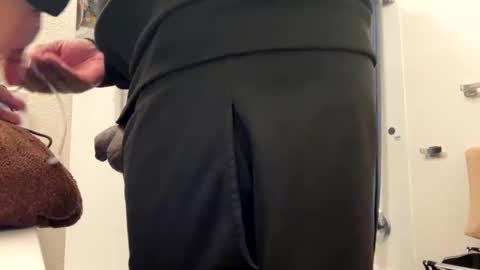 Snapshot of darichrichardson chatting on 02/15/25, 05:39 Betty and Robert Play time online show from 02/15/25, 05:39