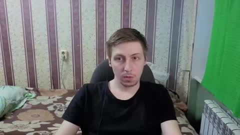Snapshot of darienlarge chatting on 03/29/26, 03:12 darienlarge online show from 03/29/26, 03:12