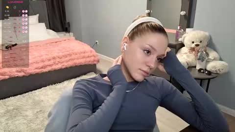 Snapshot of darilboom chatting on 09/28/25, 01:27 darilboom online show from 09/28/25, 01:27