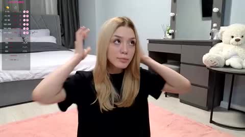 Snapshot of darilboom chatting on 11/10/25, 12:53 darilboom online show from 11/10/25, 12:53