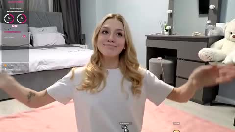 Snapshot of darilboom chatting on 11/12/25, 11:03 darilboom online show from 11/12/25, 11:03