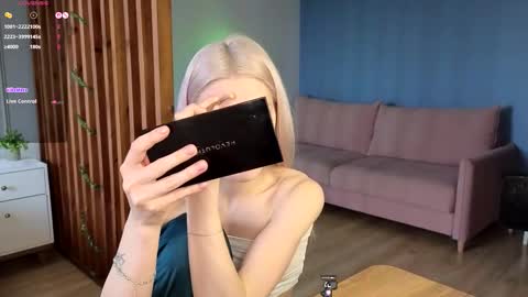 Snapshot of darilboom chatting on 03/05/26, 01:07 darilboom online show from 03/05/26, 01:07