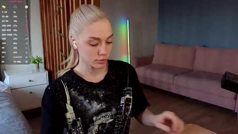 Snapshot of darilboom chatting on 03/19/26, 04:49 darilboom online show from 03/19/26, 04:49