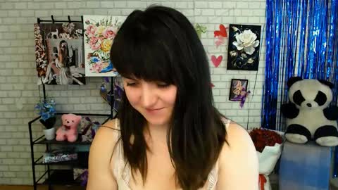 Snapshot of darina_m_ chatting on 02/25/25, 11:30 Darina online show from 02/25/25, 11:30