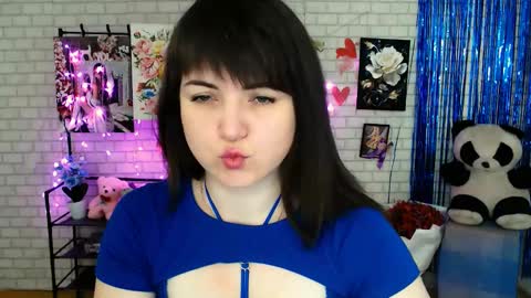 Snapshot of darina_m_ chatting on 02/26/25, 05:42 Darina online show from 02/26/25, 05:42