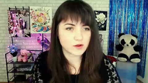 Snapshot of darina_m_ chatting on 02/28/25, 08:42 Darina online show from 02/28/25, 08:42