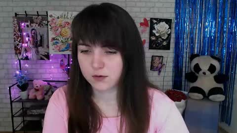 Snapshot of darina_m_ chatting on 03/02/25, 05:23 Darina online show from 03/02/25, 05:23
